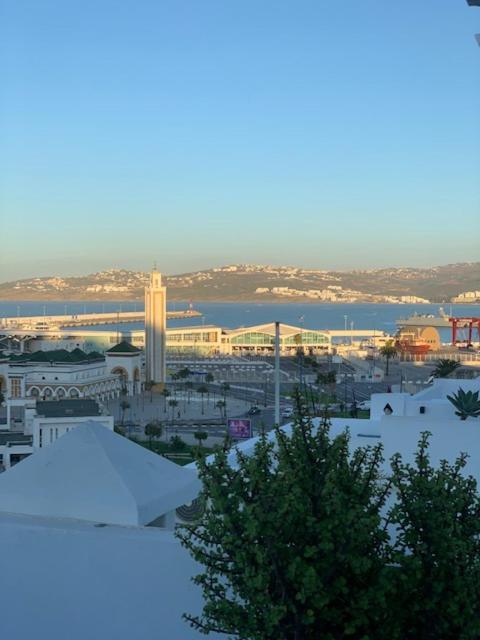 Tanger *Maison avec terrasse et vue sur la mer * Extérieur photo